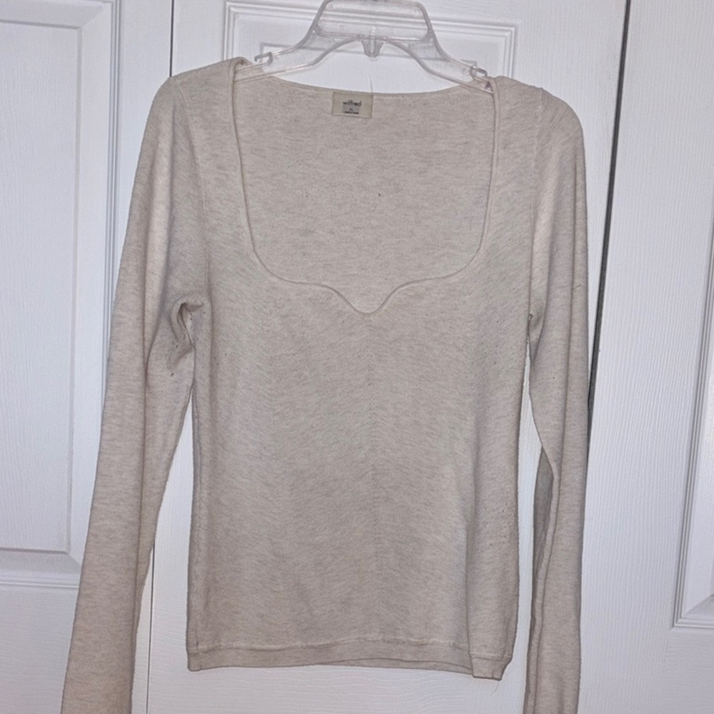 ARITZIA Wilfred Tan Fitted V-Neck Blouse